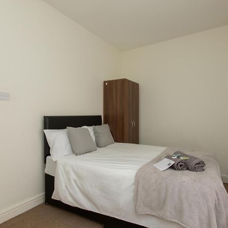 Budget Rooms @ Underwood Lane كرو المظهر الخارجي الصورة
