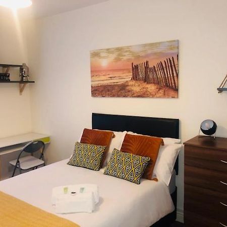 Budget Rooms @ Underwood Lane كرو المظهر الخارجي الصورة